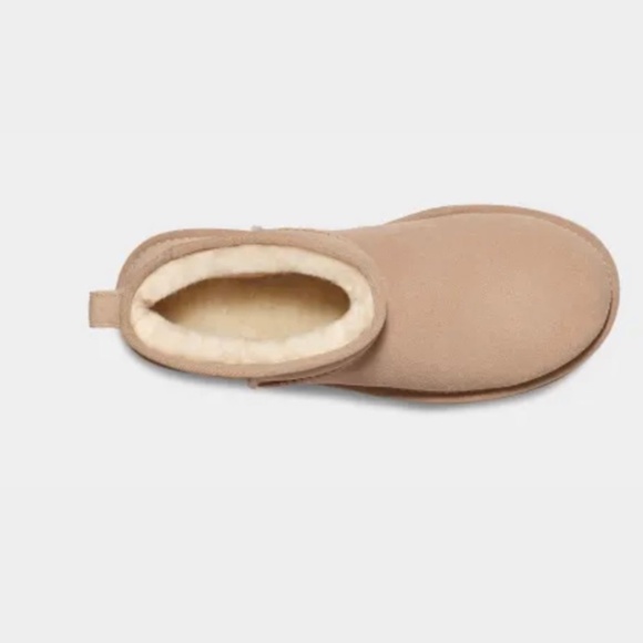 Ugg Mini Platform in Sand Unisex Women size 9